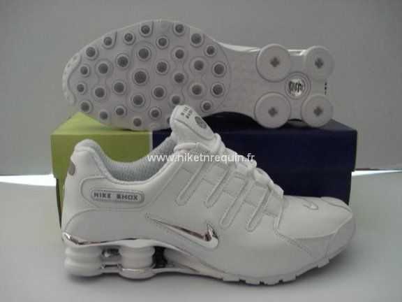 Blanc Nike Shox Nz Baskets